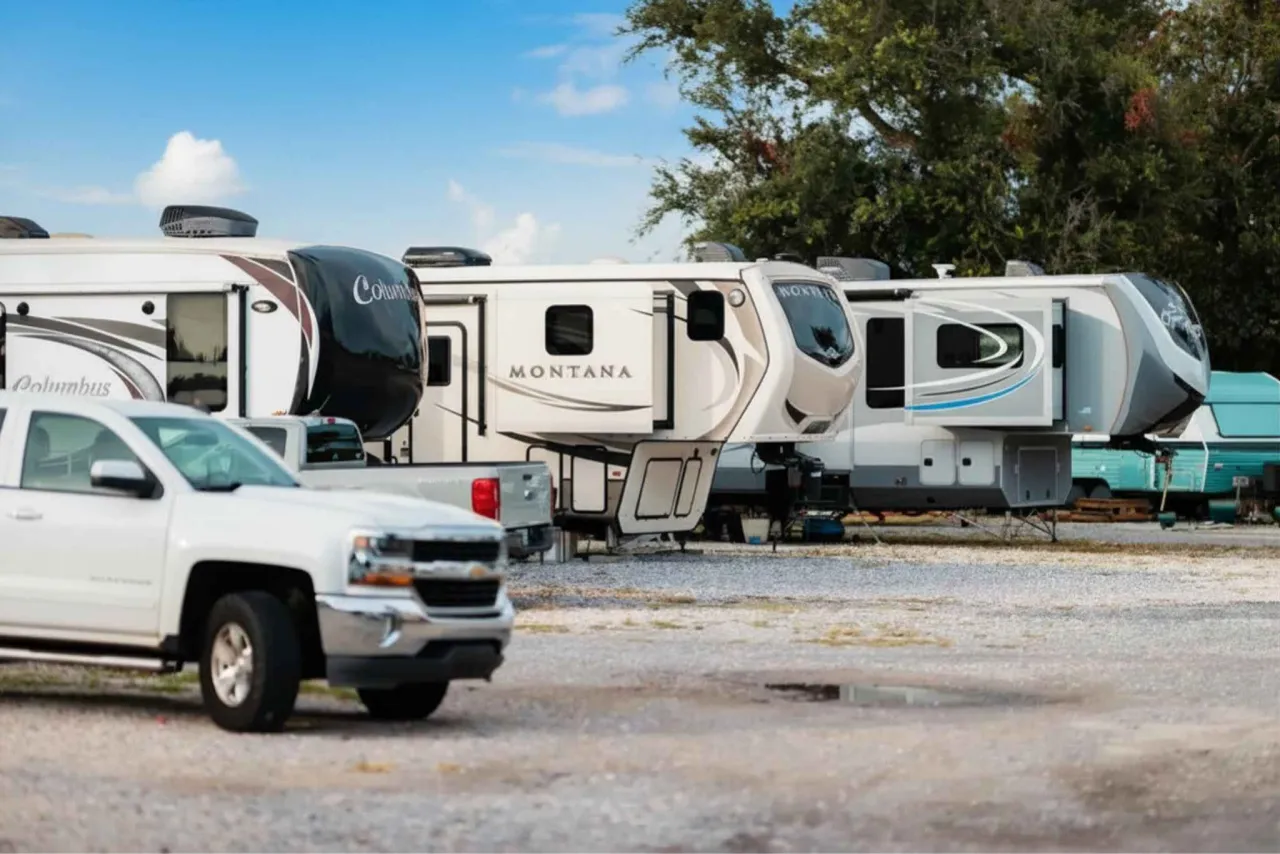 The grounds at Nautical Point RV Park